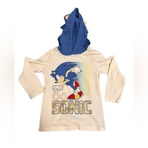 ⭐️⭐️5 for $20 item⭐️⭐️ Sonic T shirt with hood size 4